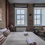 Moon Garden Old Town Hotell 4*