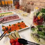 Moon Garden Old Town 4*