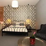 Moon Garden Old Town Hotell Vilnius