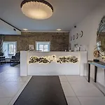 Moon Garden Old Town Hotell 4*