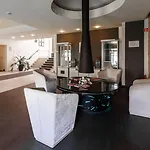 Moon Garden Old Town Hotell