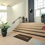 Hotell Moon Garden Old Town