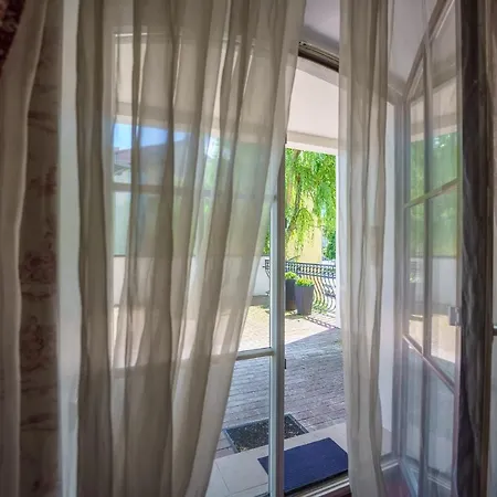 Szálloda Moon Garden Old Town 4*