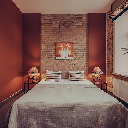 Moon Garden Old Town Szálloda