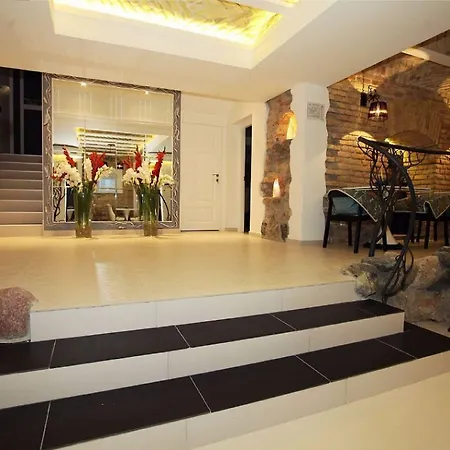 מלון Moon Garden Old Town וילנה