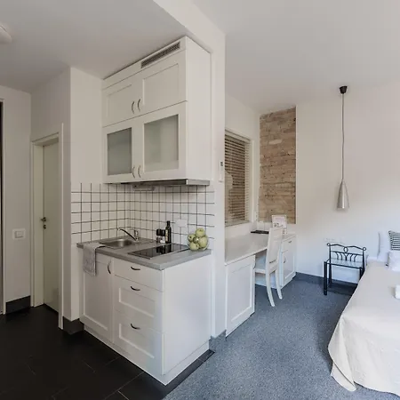 Moon Garden Old Town מלון 4*