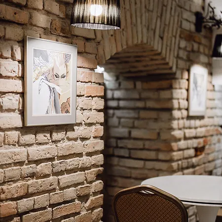 Moon Garden Old Town 4*