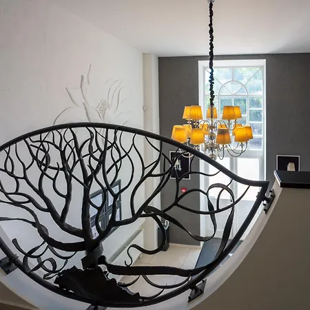 Moon Garden Old Town מלון 4*