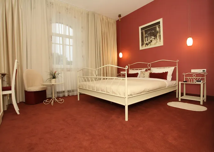 Moon Garden Old Town