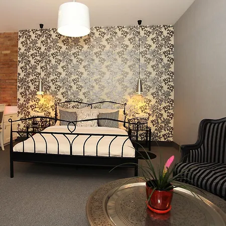Moon Garden Old Town Hotel 4*