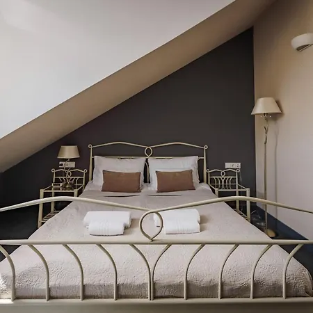 Moon Garden Old Town Hotel Vilna