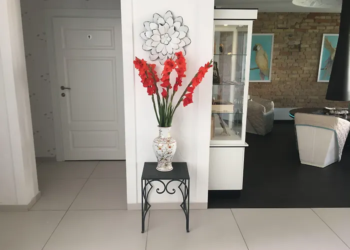 Hotell Moon Garden Old Town