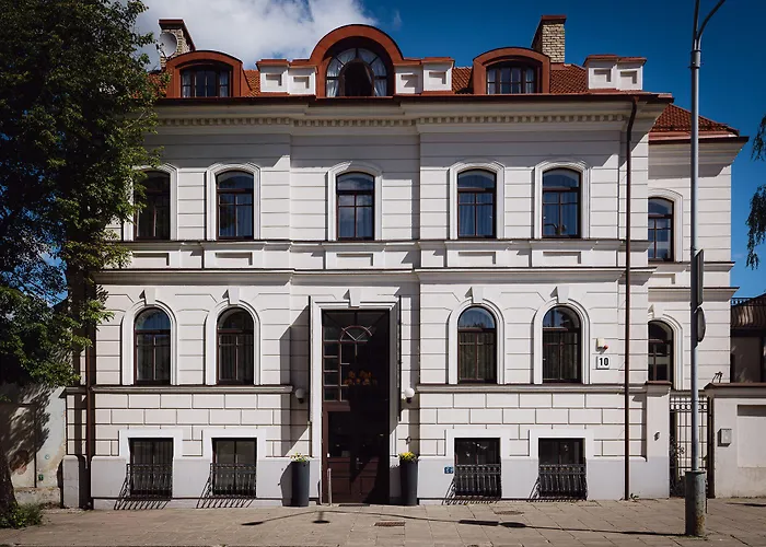 Viešbutis Moon Garden Old Town