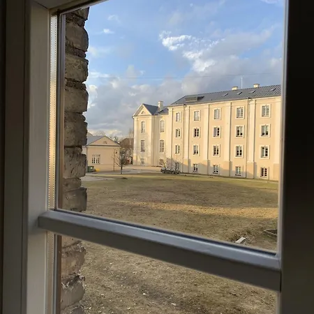 Отель Moon Garden Old Town Вильнюс