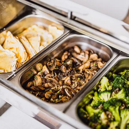 Moon Garden Old Town Отель 4*