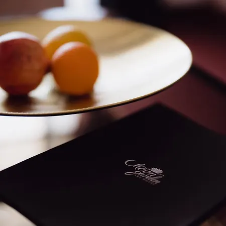 Moon Garden Old Town Отель