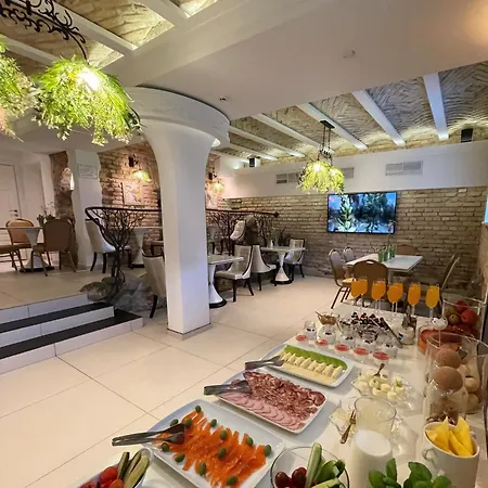 Moon Garden Old Town Вильнюс