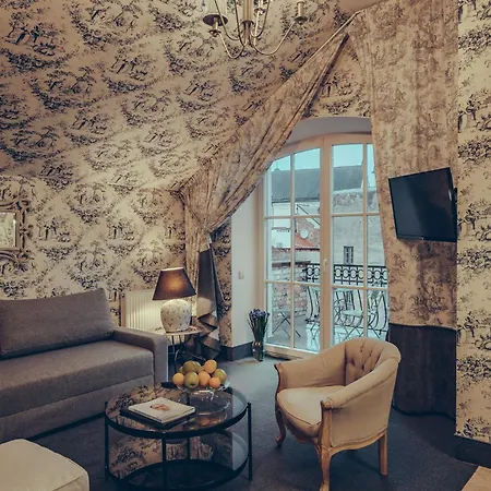Moon Garden Old Town Hotell 4*