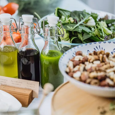 Отель Moon Garden Old Town Вильнюс