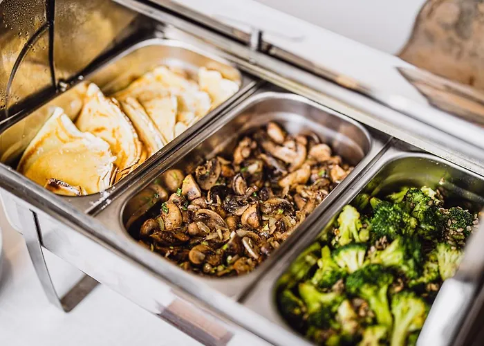 Moon Garden Old Town Hotel 4*